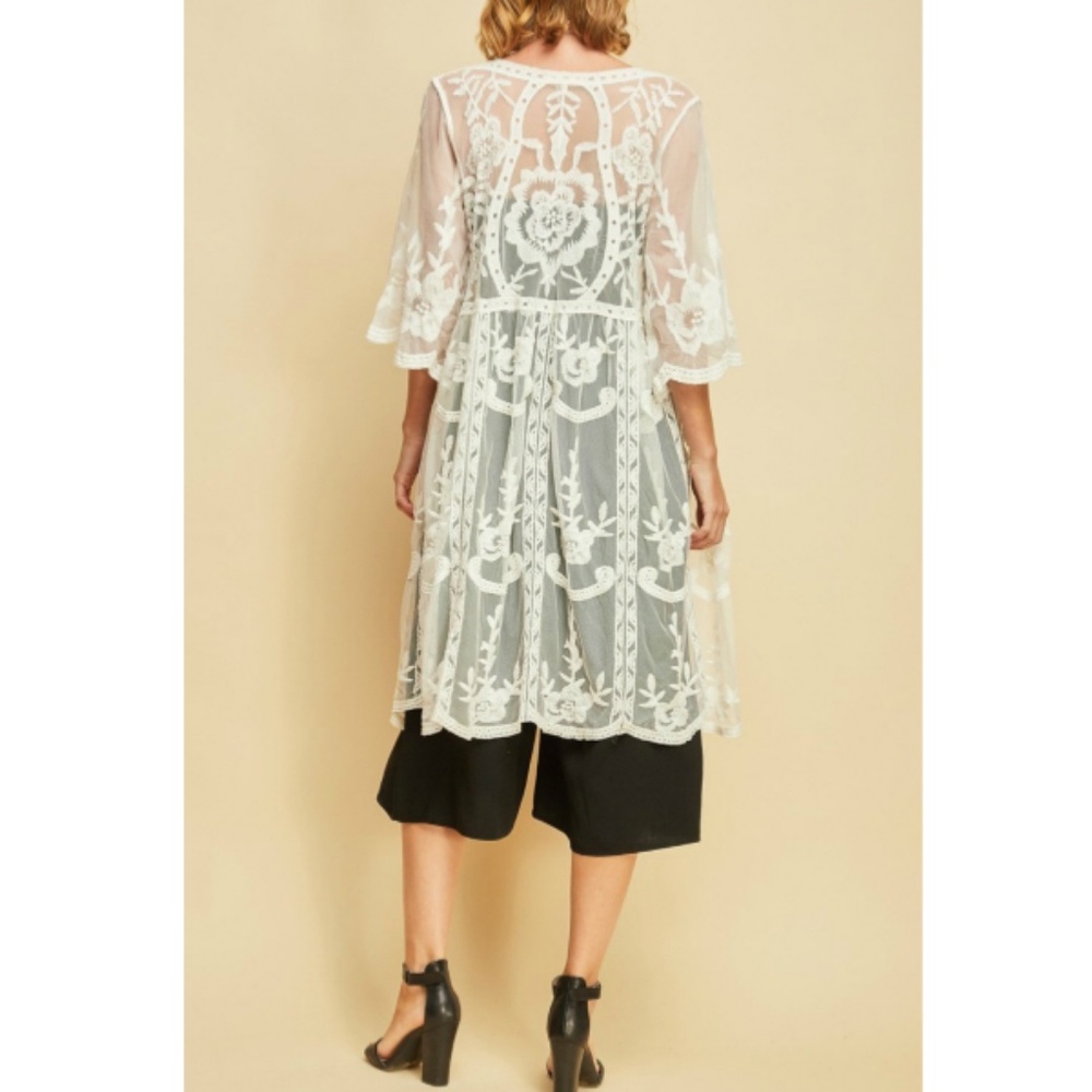 Lace Kimono - Picture 3 of 7